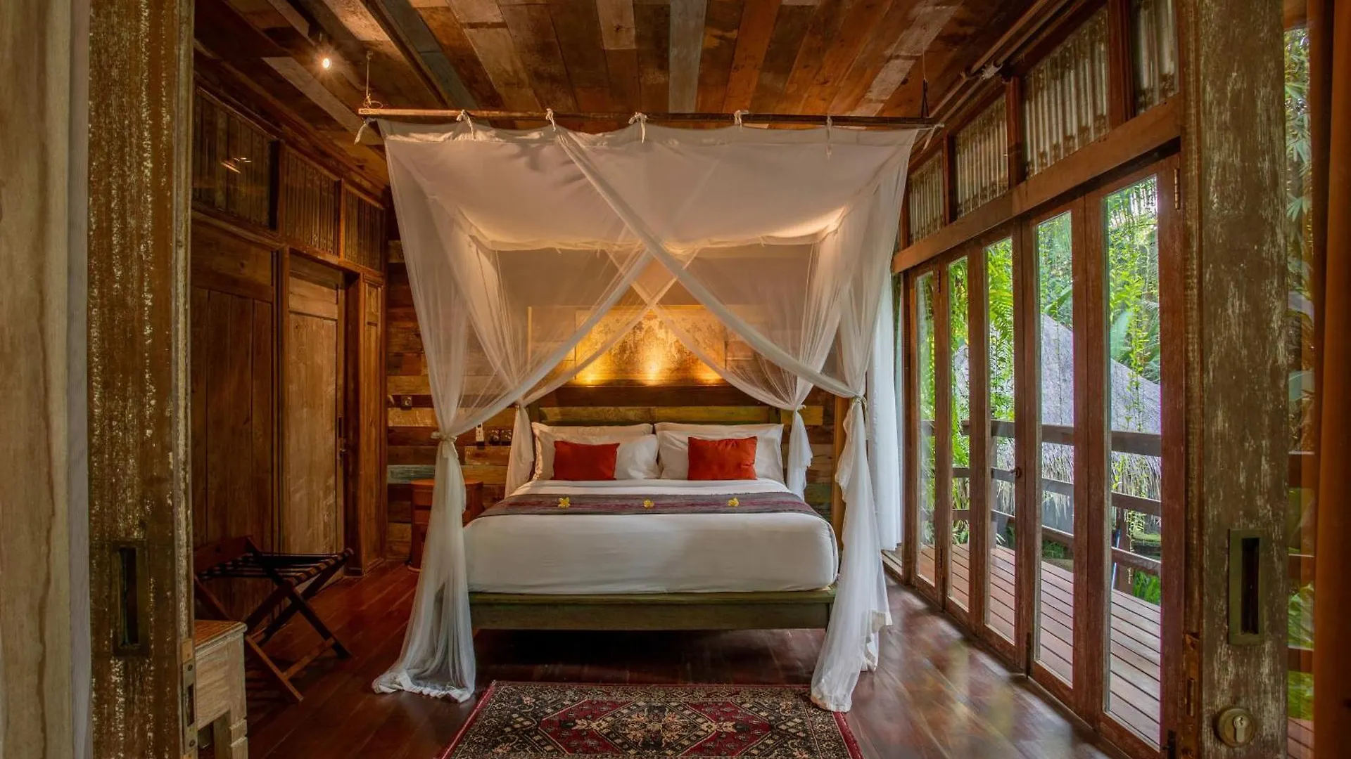 Aryaswara Villa Ubud 3*, Ubud (Bali)