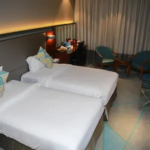 Hotel Versailles By Vieras ****